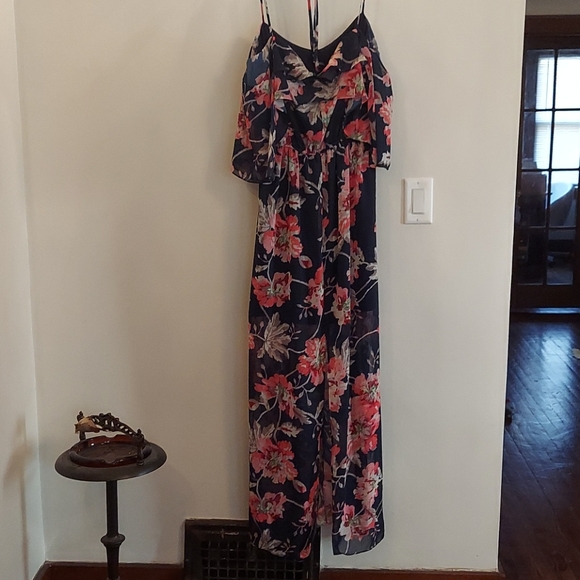 XOXO COLD SHOULDEE MAXI DRESS LARGE - Picture 1 of 7
